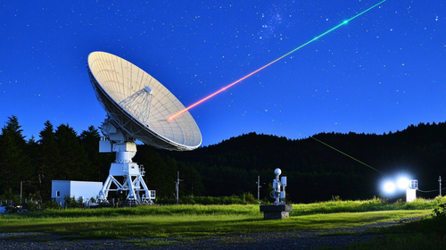 takemaru06916_realistic_night_scene_of_a_45-meter_radio_teles_3132f1f4-5f79-44a9-8058-2cad951ad06a_0.png